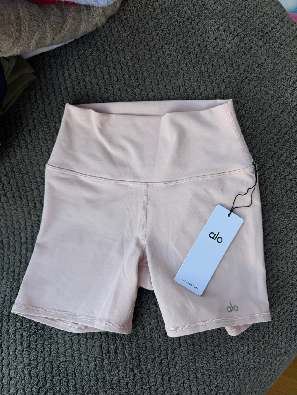 Alo Yoga Airbrush 5” Shorts - Pink Quartz